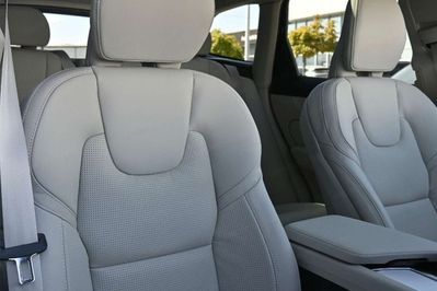 Volvo XC60 T6 Plug-In Hybrid AWD Plus Dark