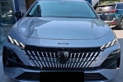 Peugeot 308 Allure S&S e-DCS6 1.2 mHEV