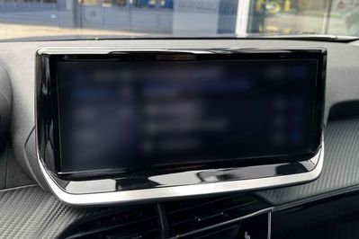 Peugeot 2008 Allure EAT8 1.2 PureTech