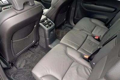 Volvo XC90 T8 AWD Plug-In Hybrid Ultra Dark 7os