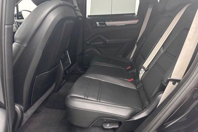 Porsche Cayenne E-Hybrid Platinum Edition