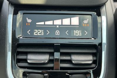 Volvo XC60 B5 B AWD Ultimate Dark