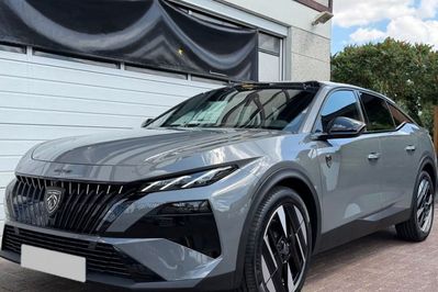 Peugeot 408 GT Exclusive S&S e-DCS6 1.2 PureTech mHEV