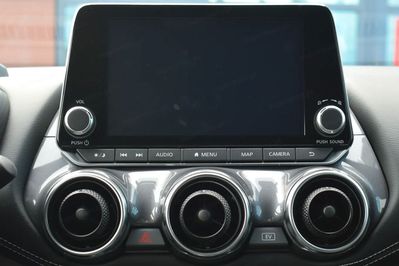 Nissan Juke N-Connecta AMT 1.6 Hybrid
