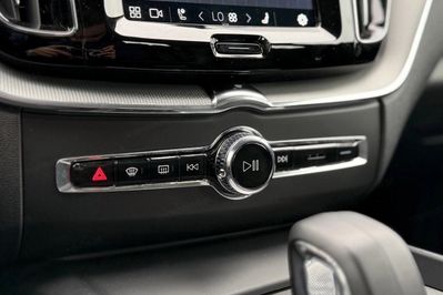 Volvo XC60 B4 B Plus Dark