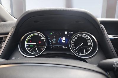 Toyota Camry Hybrid Prestige CVT