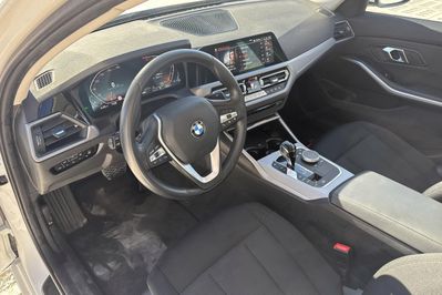 BMW Seria 3 318i