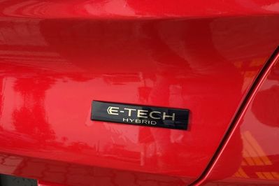 Renault Captur Techno 1.8 E-TECH Full Hybrid