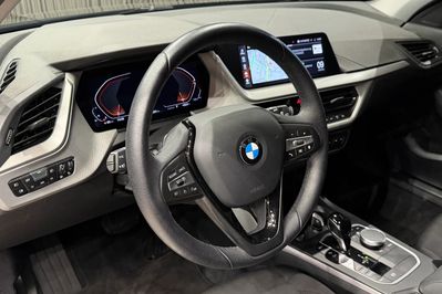 BMW Seria 1 118i Advantage