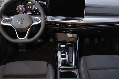 Volkswagen Golf Style 1.5 eTSI DSG