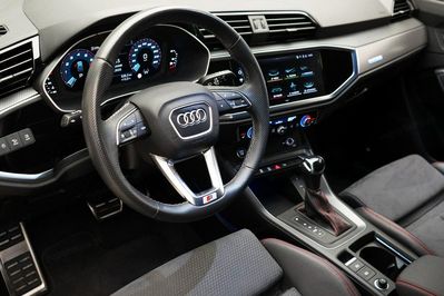 Audi Q3 40 TFSI quattro S Line