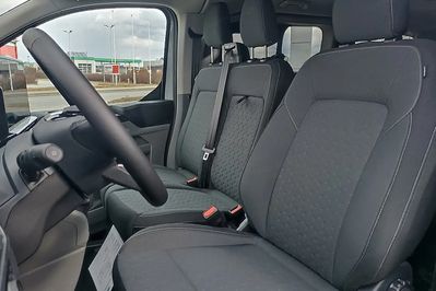 Ford Tourneo Custom L2H1 Titanium 320