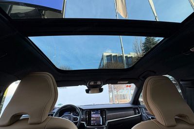 Volvo V90 T6 AWD Plug-In Hybrid Plus Bright