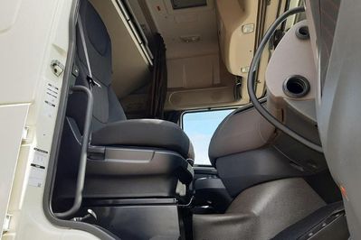 DAF XF 480 FT Low Deck