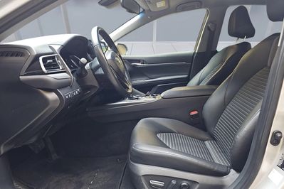 Toyota Camry 2.5 Hybrid Prestige