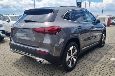 Mercedes GLA 200 Progressive
