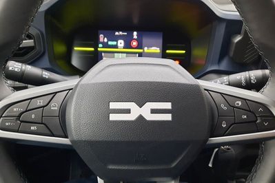 Dacia Duster Expression MMT 1.8 Full Hybrid
