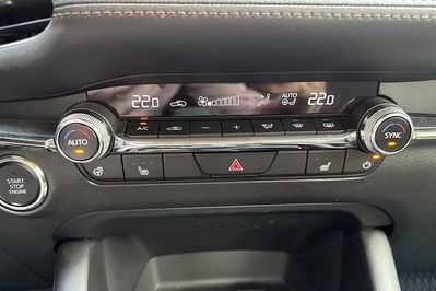 Mazda 3 2.0 Exclusive-Line