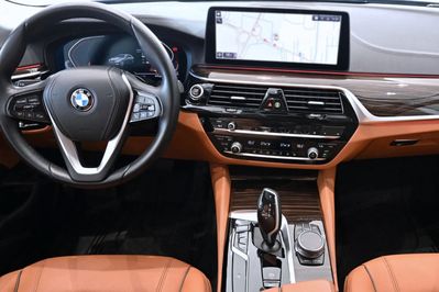 BMW Seria 5 540d xDrive mHEV Luxury Line aut