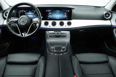 Mercedes E Klasa 220 d 4-Matic AMG/Avantgarde