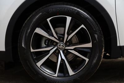 Toyota C-HR Style 2.0 Hybrid Dynamic Force Plug-in