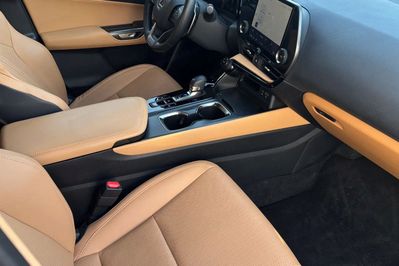 Lexus NX 350h Prestige 2WD