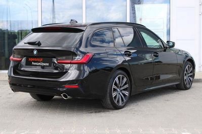 BMW Seria 3 Touring 320d Sport Line