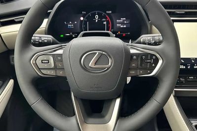 Lexus LBX Elegant 1.5 Hybrid