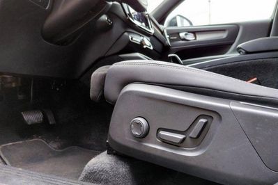 Volvo XC40 B4 B AWD Plus Dark