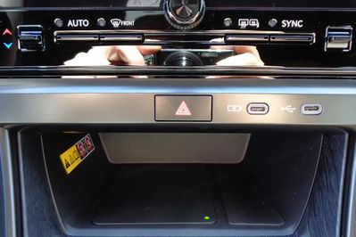 Lexus LBX Elegant 1.5 Hybrid