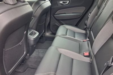 Volvo XC60 B4 B Plus Dark