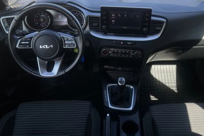 Kia Ceed 1.5 T-GDI M