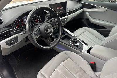 Audi A4 35 TFSI S Line