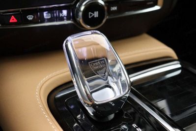 Volvo V60 T6 AWD Plug-In Hybrid Plus Dark