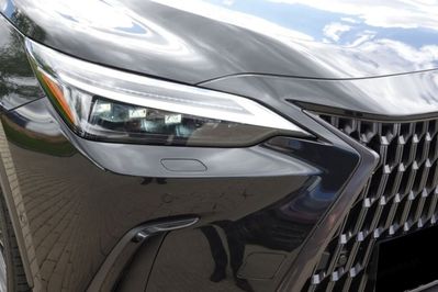 Lexus NX 350h Omotenashi 2.5 Hybrid AWD