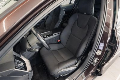 Volvo V60 B4 D Momentum Pro