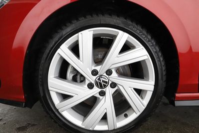Volkswagen Golf 2.0 TDI R-Line Plus DSG