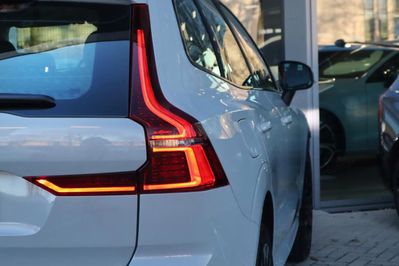 Volvo XC60 B5 B AWD Ultra Dark