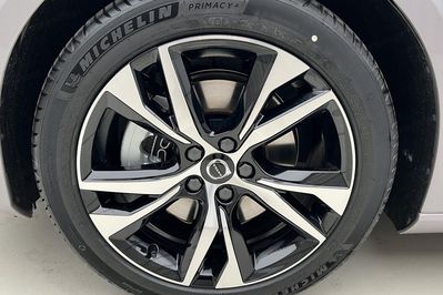 Volvo V60 B4 B Plus Dark