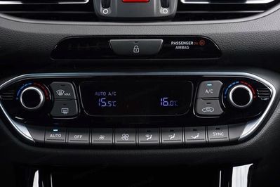 Hyundai i30 1.5 T-GDI 48V Smart DCT