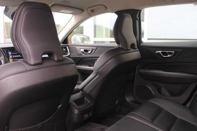 Volvo V60 B4 D Momentum Pro