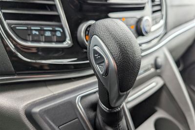 Ford Tourneo Custom L2H1 AT
