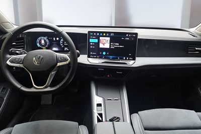 Volkswagen Passat 1.5 TSI  DSG