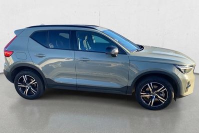 Volvo XC40 B4 Plus Dark