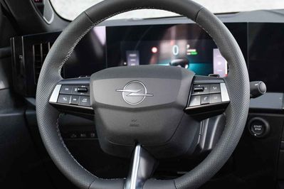 Opel Astra Ultimate  1.2 Turbo eDCT6 mHEV