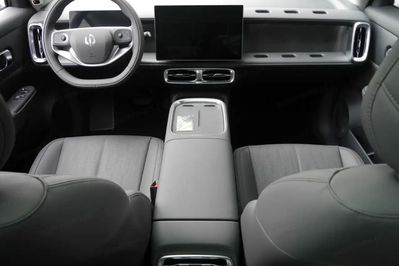 Leapmotor B10 Design Hybrid EV 18,8 kWh