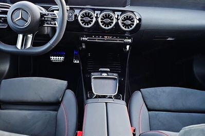 Mercedes CLA 200 AMG Line Shooting Brake