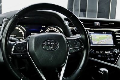 Toyota Camry 2.5 Hybrid Comfort CVT