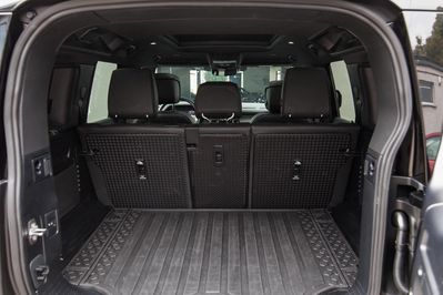 Land Rover Defender 130 3.0 D300 mHEV X-Dynamic HSE