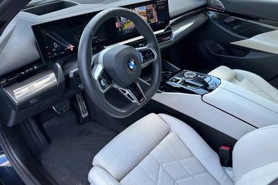 BMW Seria 5 Touring 520d xDrive M Sport